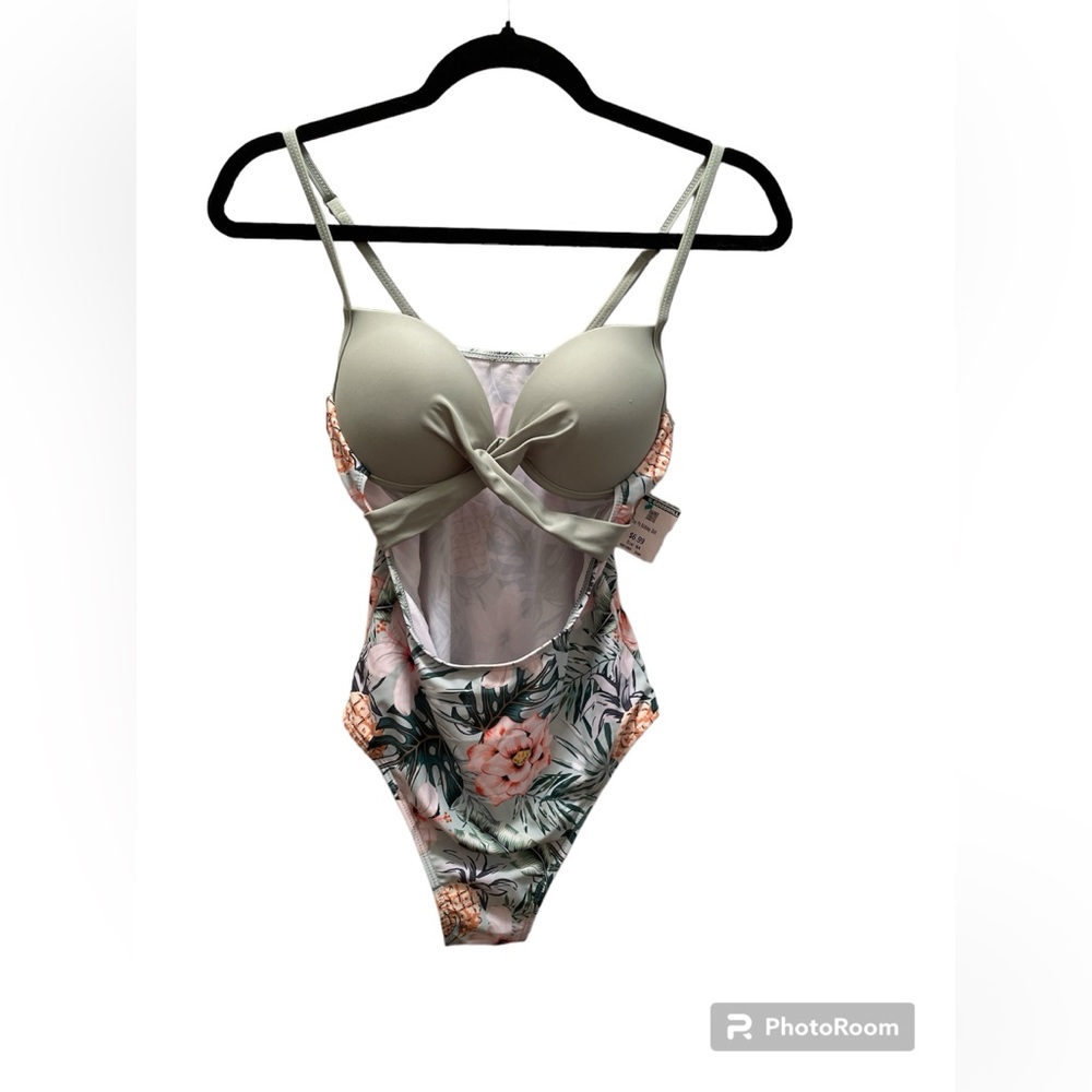 NWOT Shein 1pc Cutout Bathing Suit in Vcay Random Floral & Pineapple Size Small